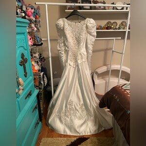 Vintage wedding dress Size 8.  Used once.  In great shape.